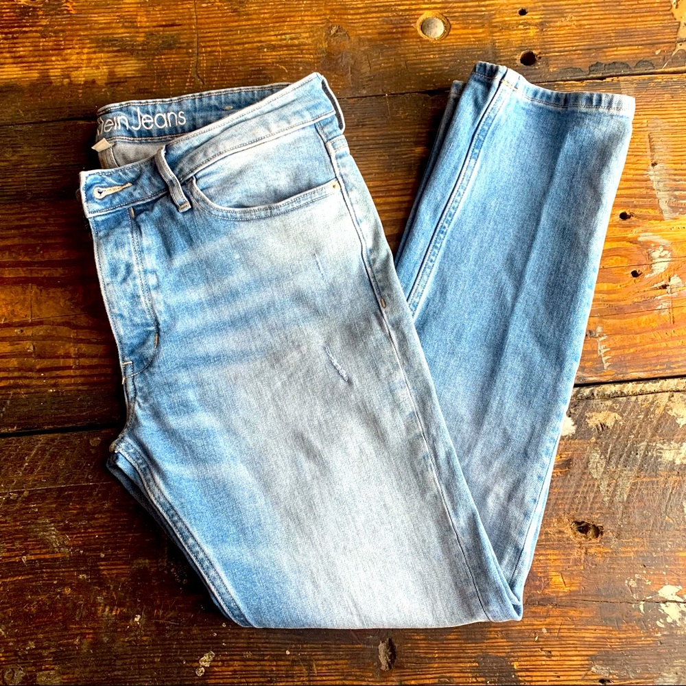 Calvin Klein slim boyfriend jeans sz 29 light wash whiskering button fly quality